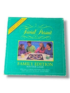 Trivial Pursuit Family Edition Master Game Vintage 1992
